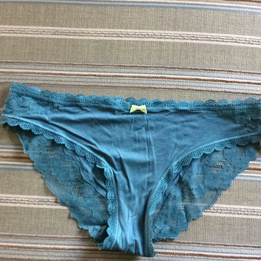 new greenish blue cheekini from Victoria’s Secret